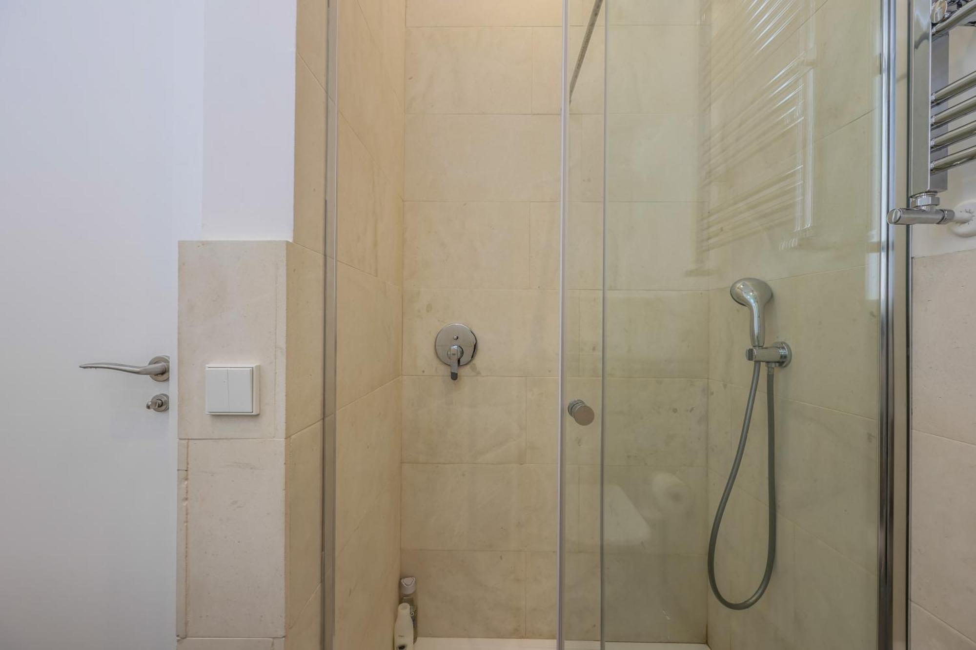 Ferienwohnung En El Corazon De Madrid, Casa Moderna Exterior foto